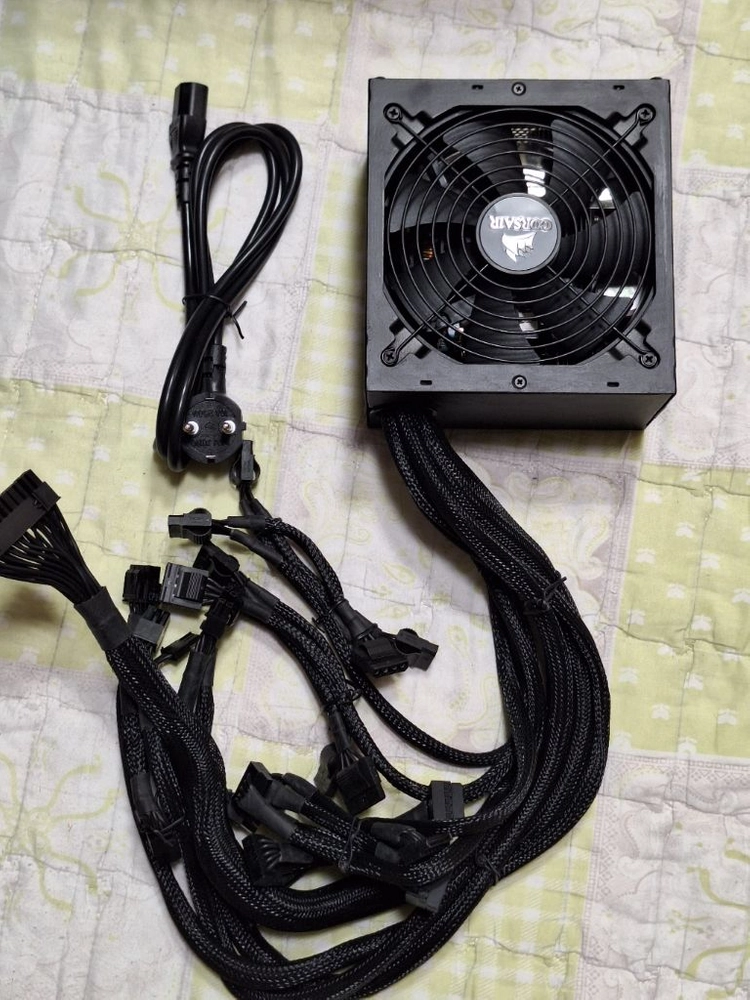 커세어 CX750 파워 서플라이 이미지
