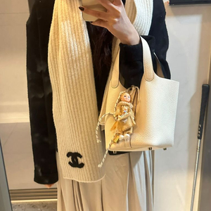 (정품) 샤넬 CC로고 캐시미어 아이보리 목도리 이미지