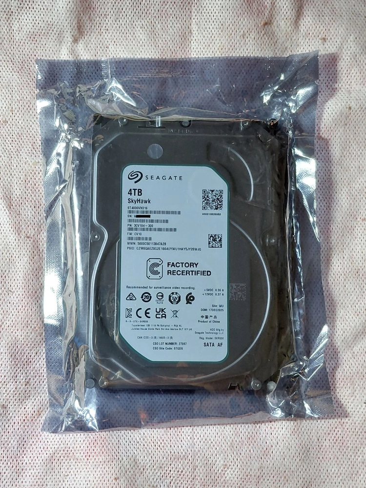 미개봉 Seagate SkyHawk HDD 4TB 5400/256M 이미지