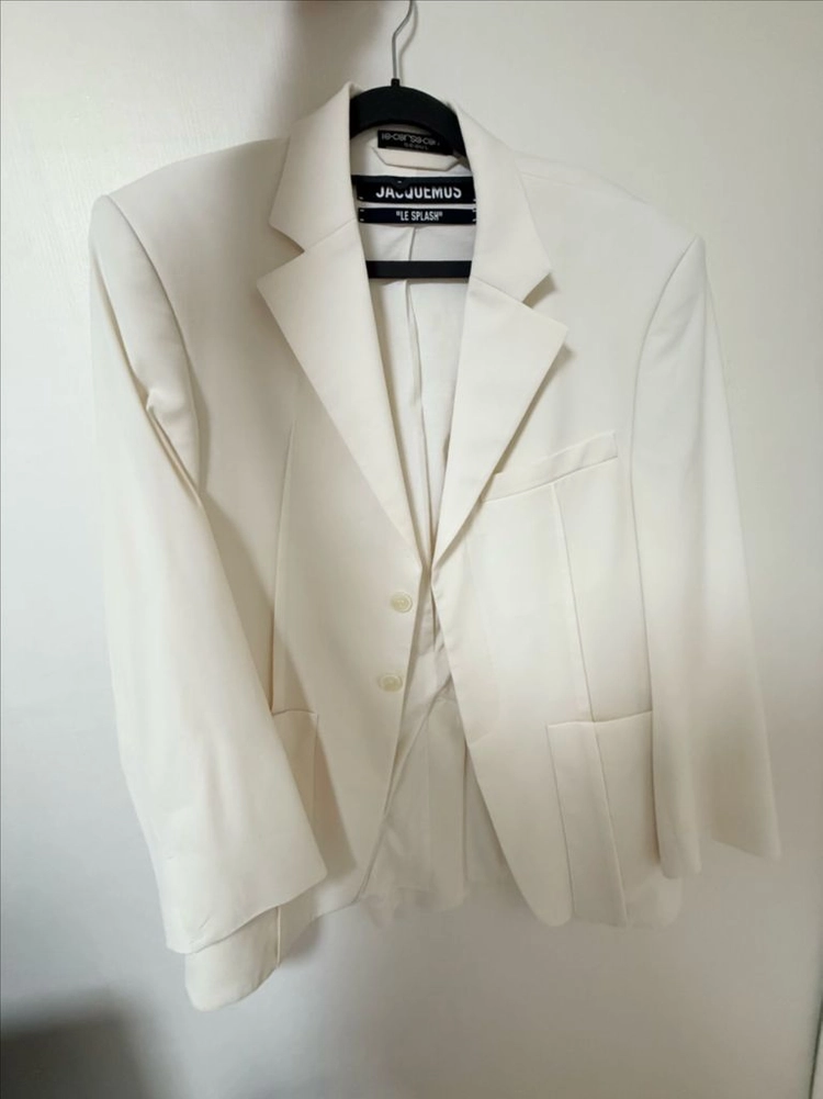 JACQUEMUS 자크뮈스 라 베스트 돔므 블레이저 이미지