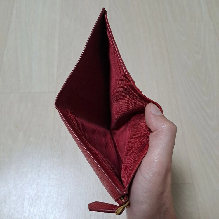 [100%/정품] 프라다 사피아노 메탈 반지갑 레드, 프라다지갑,프라다반지갑 이미지