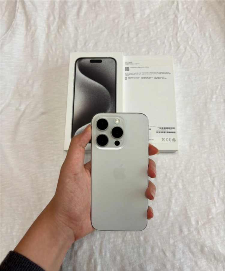 새상품급 아이폰 15pro128GB 네추럴 티타늄 (배터리85%) 이미지