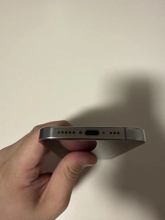 아이폰15프로(pro)128GB 내츄럴 티타늄 색상(회색) 팝니다 이미지