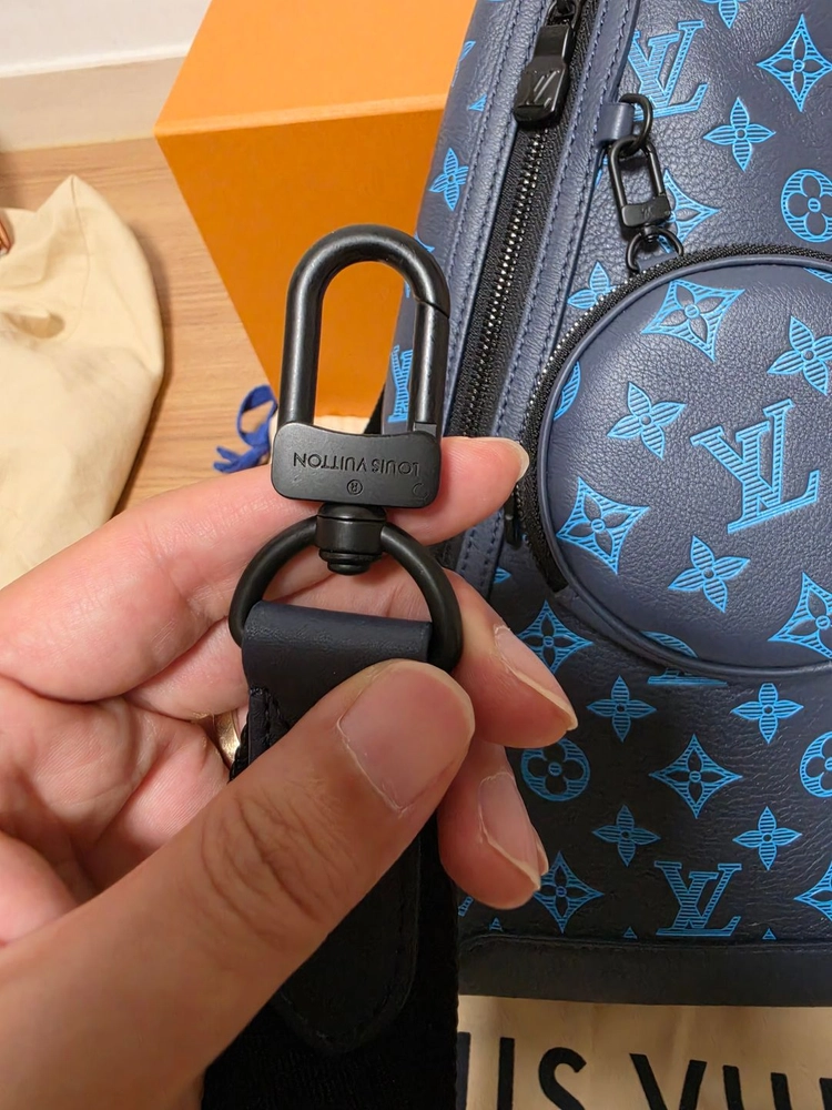 루이비통 올레더 듀오 슬링백 크로스백 리버블루 신형 (새상품) ​ 이미지