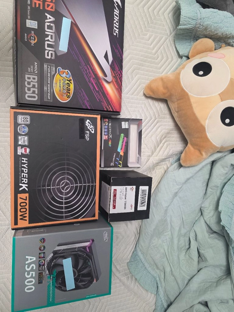 5600x, 500기가 ssd, 램32기가 반본체 이미지