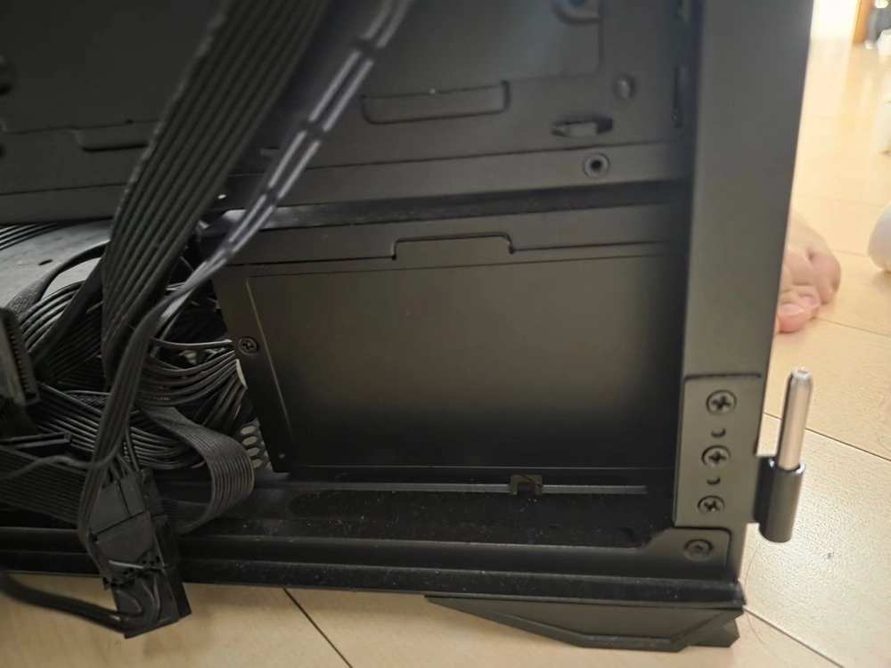 5600x, 500기가 ssd, 램32기가 반본체 이미지