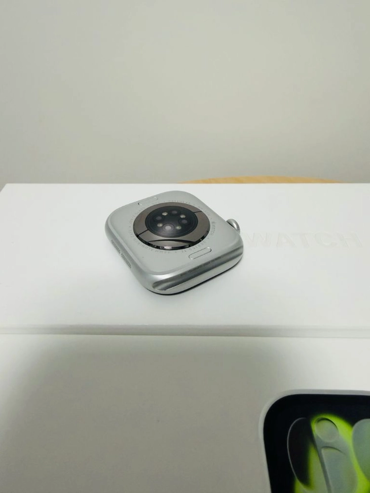 애플워치11 셀룰러 46mm 실버 퍼플포그 스포츠밴드 S/M 풀박스 신품급 12 울트라 블랙 세라믹 이미지