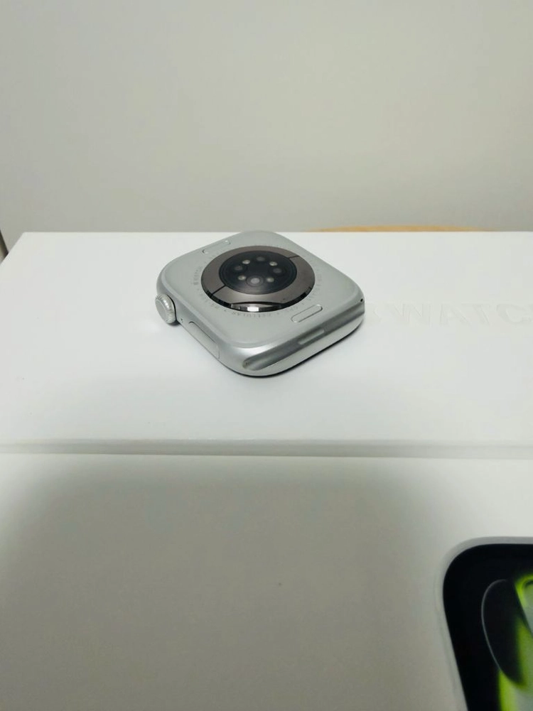 애플워치11 셀룰러 46mm 실버 퍼플포그 스포츠밴드 S/M 풀박스 신품급 12 울트라 블랙 세라믹 이미지