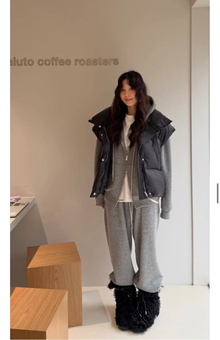 올라이츠 구스 패딩조끼 블랙 (새상품) 이미지