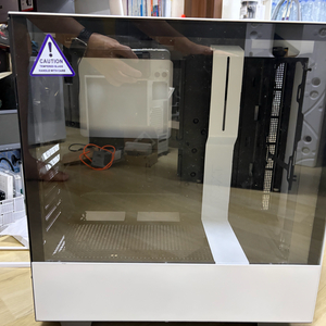 NZXT H500 케이스 이미지