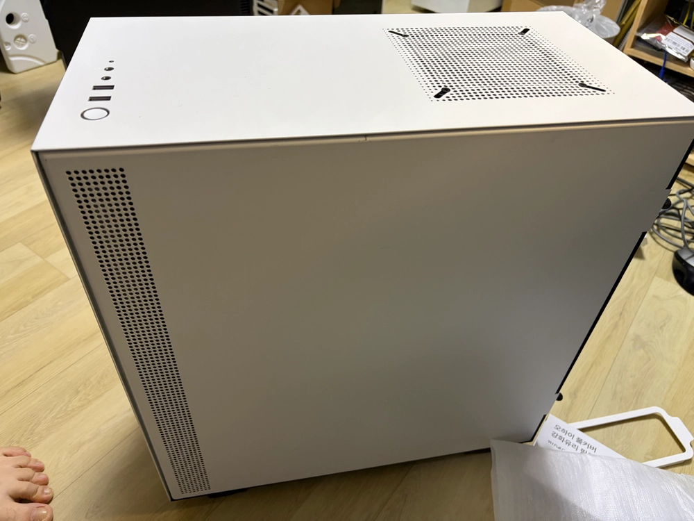 NZXT H500 케이스 이미지