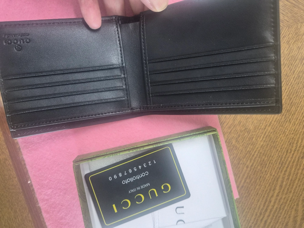 구찌 꿀벌남성반지갑 이미지