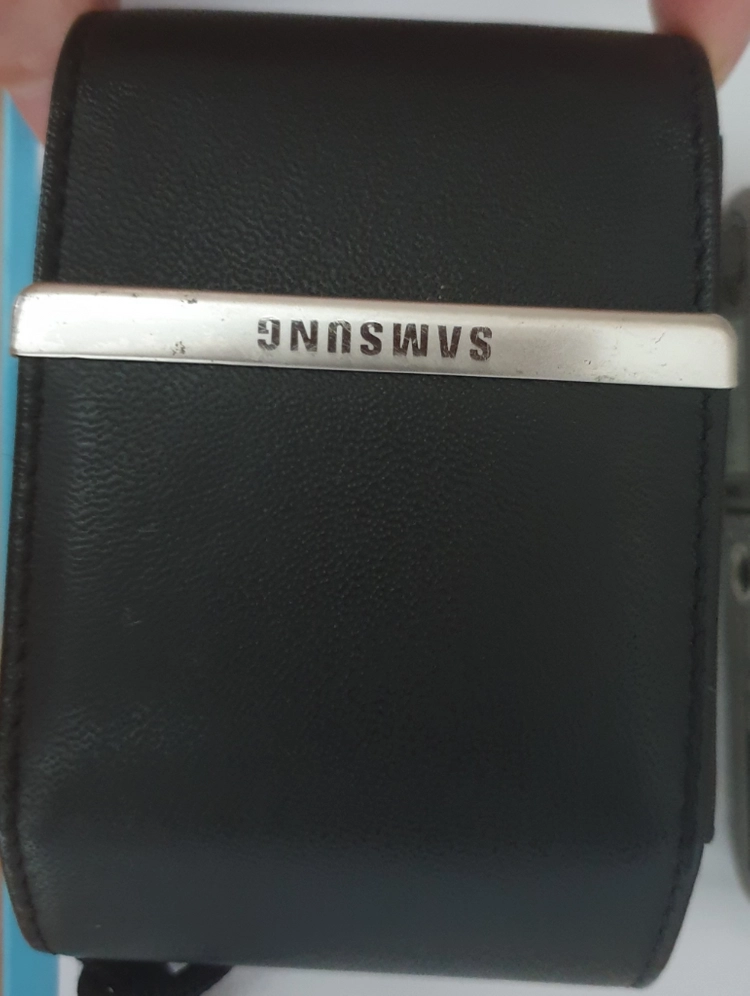 삼성카메라 단종된 빈티지 디지털카메라 VLUU NV10 티타늄 판매 이미지