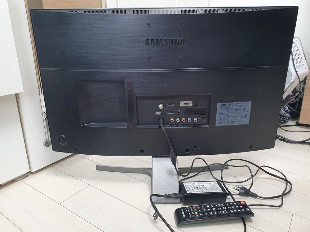 삼성 T27D590CD 27인치 커브드 TV 겸용 와이드 모니터 판매 이미지