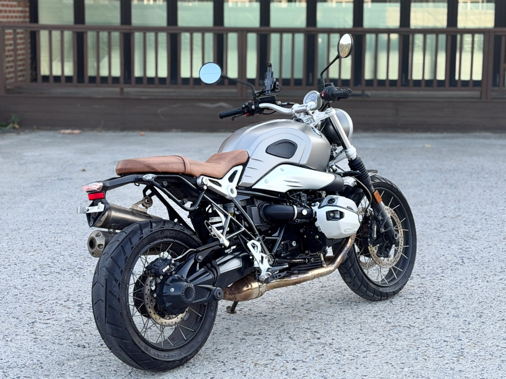 BMW 알나인티 스크램블러 18년식 1.1만km 차량 판매합니다 이미지