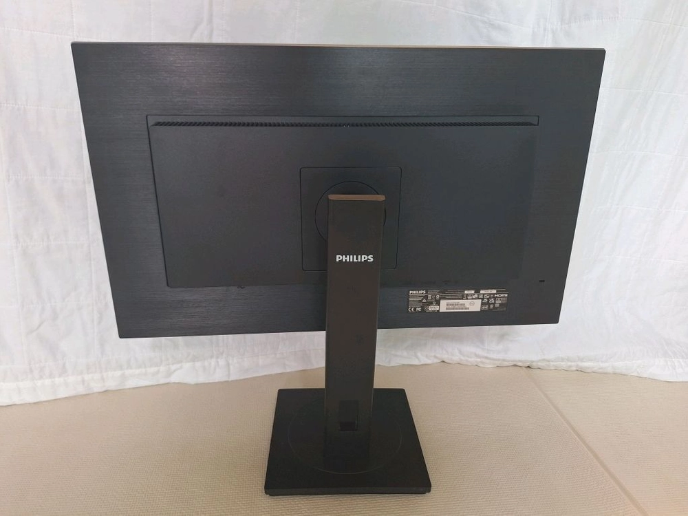 필립스 27인치 모니터 이미지