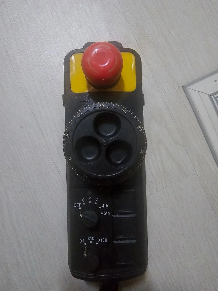 화천 MCT,CNC (siemens)지멘스 컨트롤러 MPG핸들 이미지