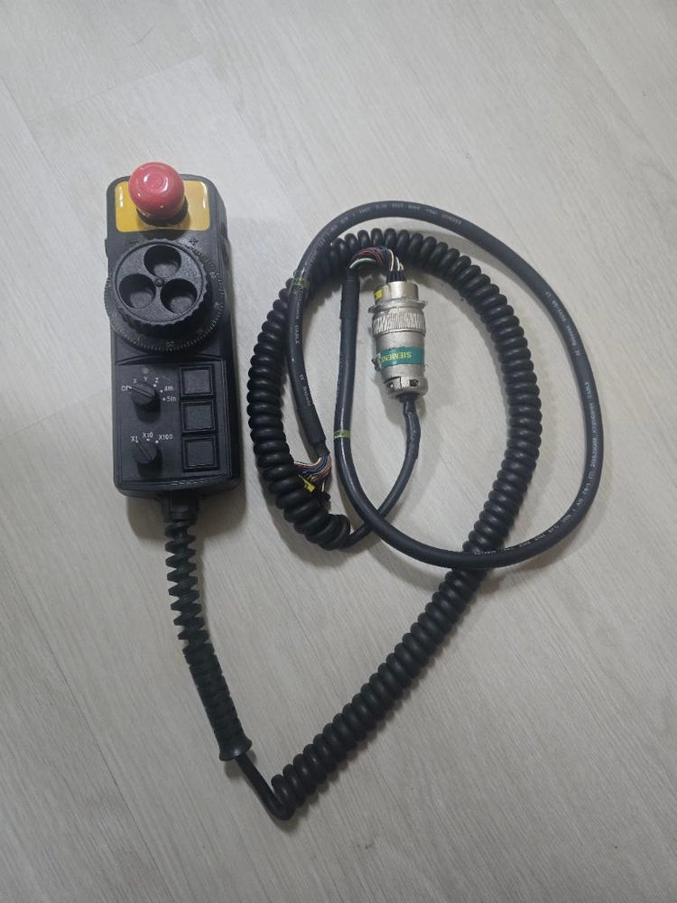 화천 MCT,CNC (siemens)지멘스 컨트롤러 MPG핸들 이미지