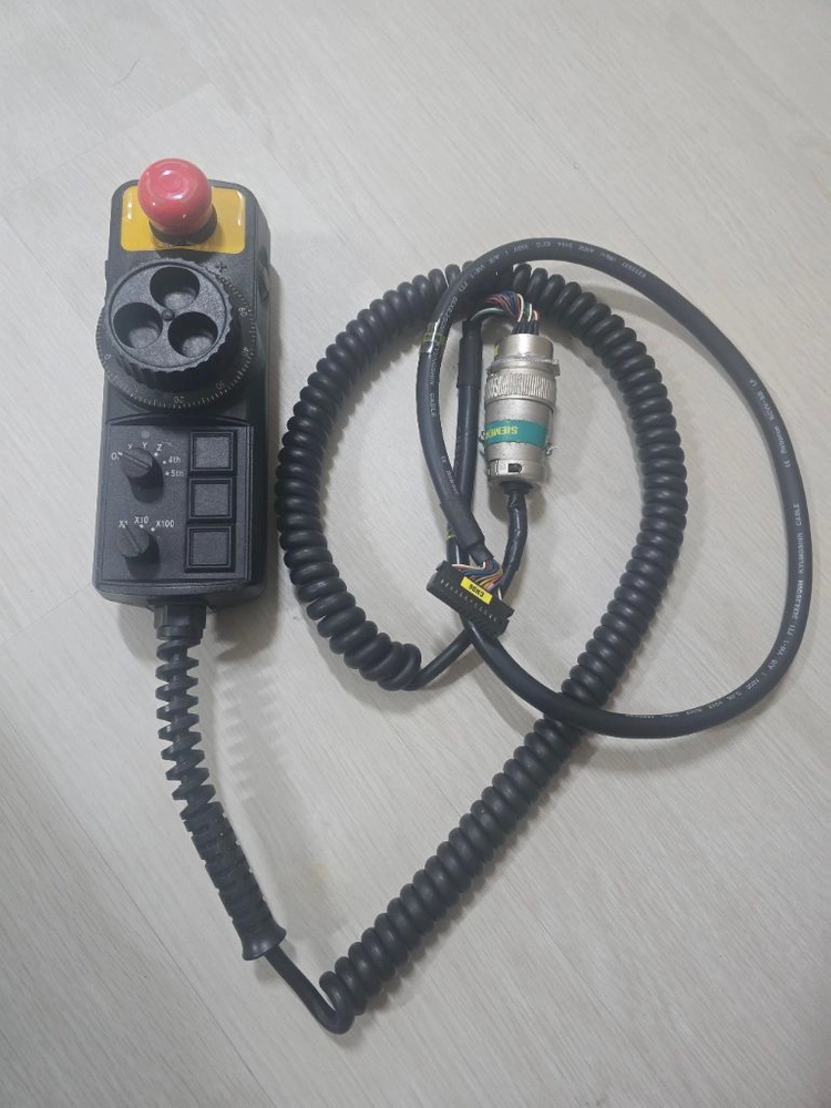 화천 MCT,CNC (siemens)지멘스 컨트롤러 MPG핸들 이미지