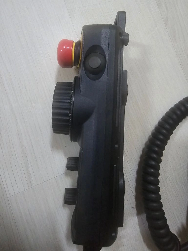 화천 MCT,CNC (siemens)지멘스 컨트롤러 MPG핸들 이미지