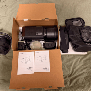 고독스 AD600 PRO 2 + 고독스 PB-600 가방 이미지