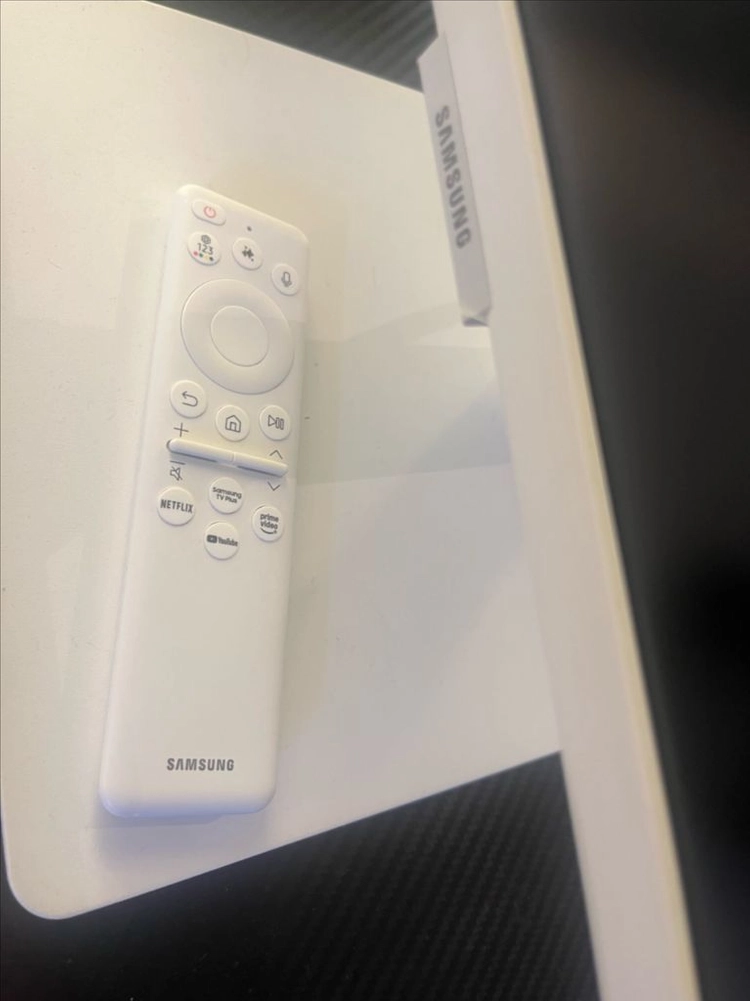 삼성 스마트 모니터 m7 32인치 S32FM703UK 이미지
