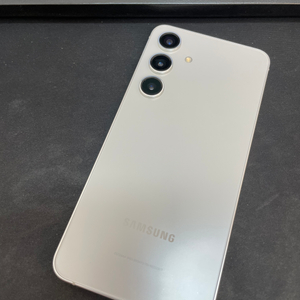 갤럭시S24 그레이 256GB 무잔상 상태좋은 중고46만4천팝니다 이미지