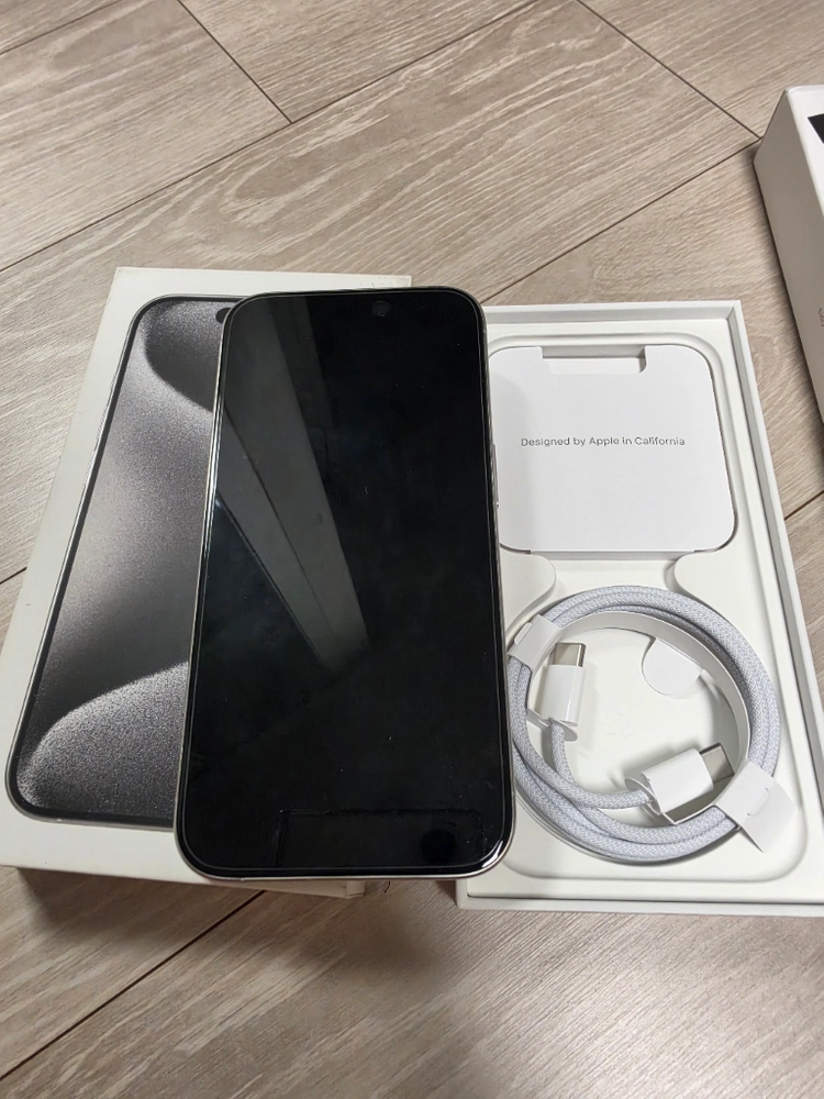 아이폰 15프로 pro 256GB 화이트 티타늄 팝니다 이미지