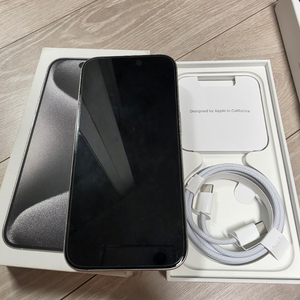 아이폰 15프로 pro 256GB 화이트 티타늄 팝니다 이미지