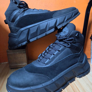 (거의새것)팀버랜드 터보 하이커 워커(US8.5표기265 추천사이즈260) 이미지