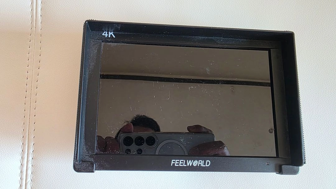 필월드 4K 필드 모니터 F703 - 안심되는 중고거래