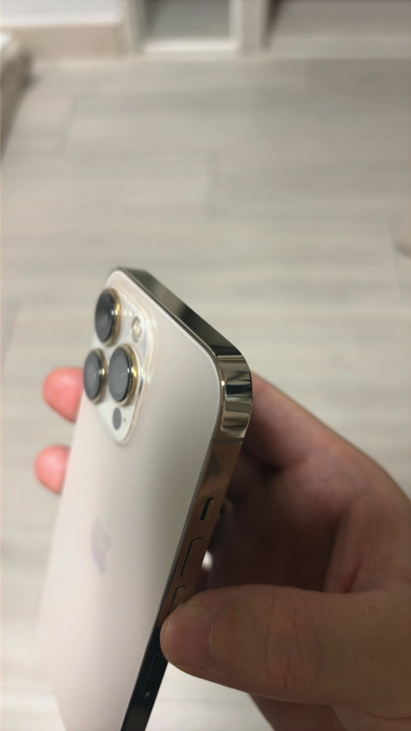 아이폰 13 Pro 256gb 골드 배터리성능100% 중고 이미지