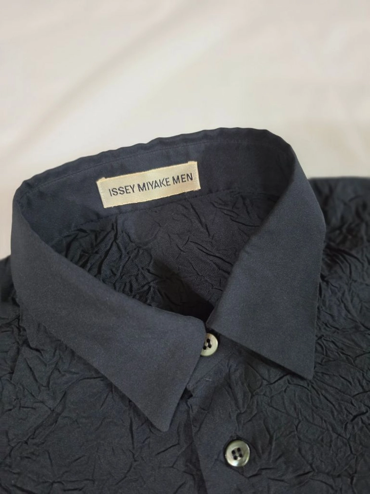 ISSEY MIYAKE MEN 이세이미야케 남성 주름가공 셔츠 이미지