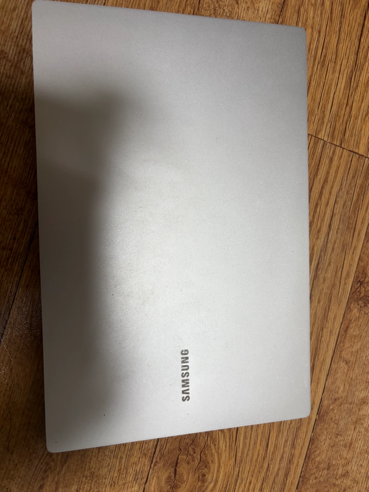 삼성 갤럭시북 프로 13인치 NT930XDY-A38AS / 8GB / 256GB / 배터리 89% - 안심되는 중고거래