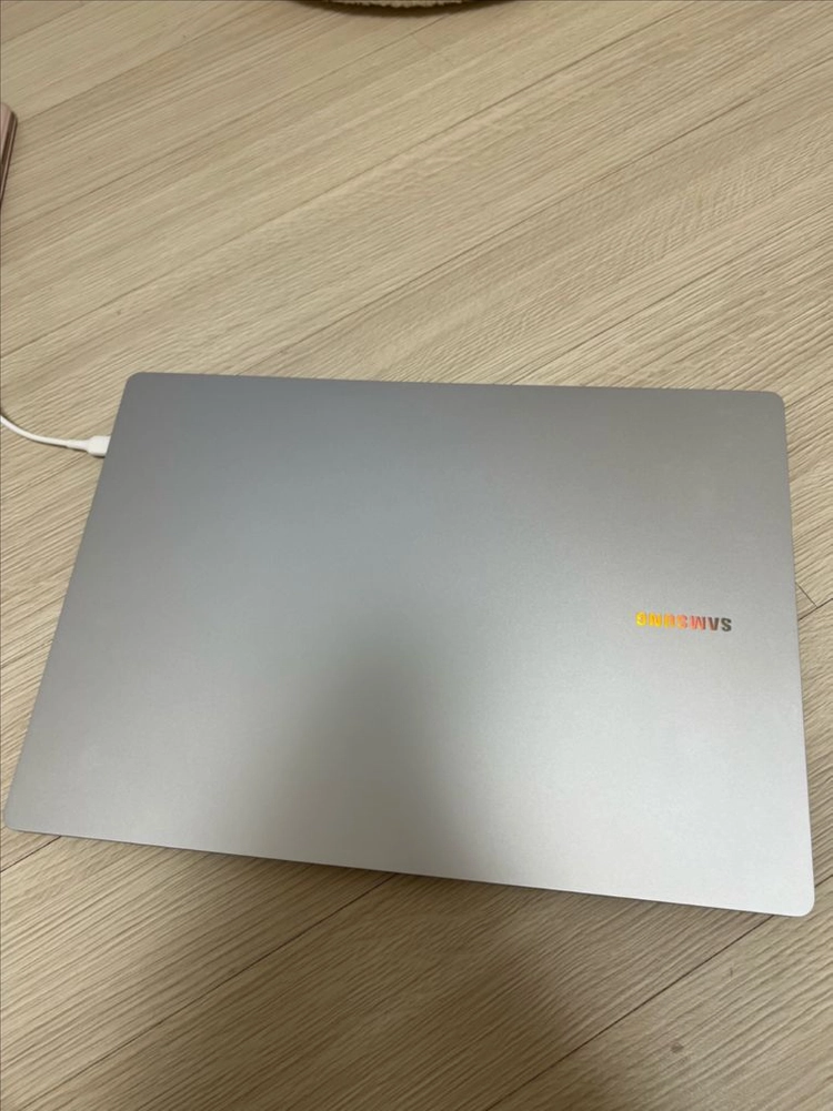 갤럭시북5 프로 16인치 Ultra7 32GB 1TB 1회 사용 이미지