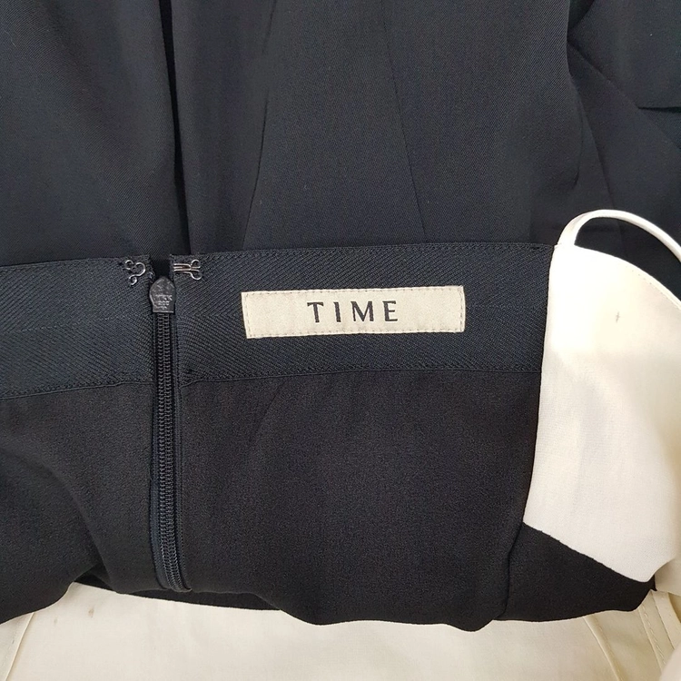 한섬 타임(TIME) 2022 탑 배색 드레이프 슬릿 뷔스티에 롱 원피스 82-94-160사이즈 이미지