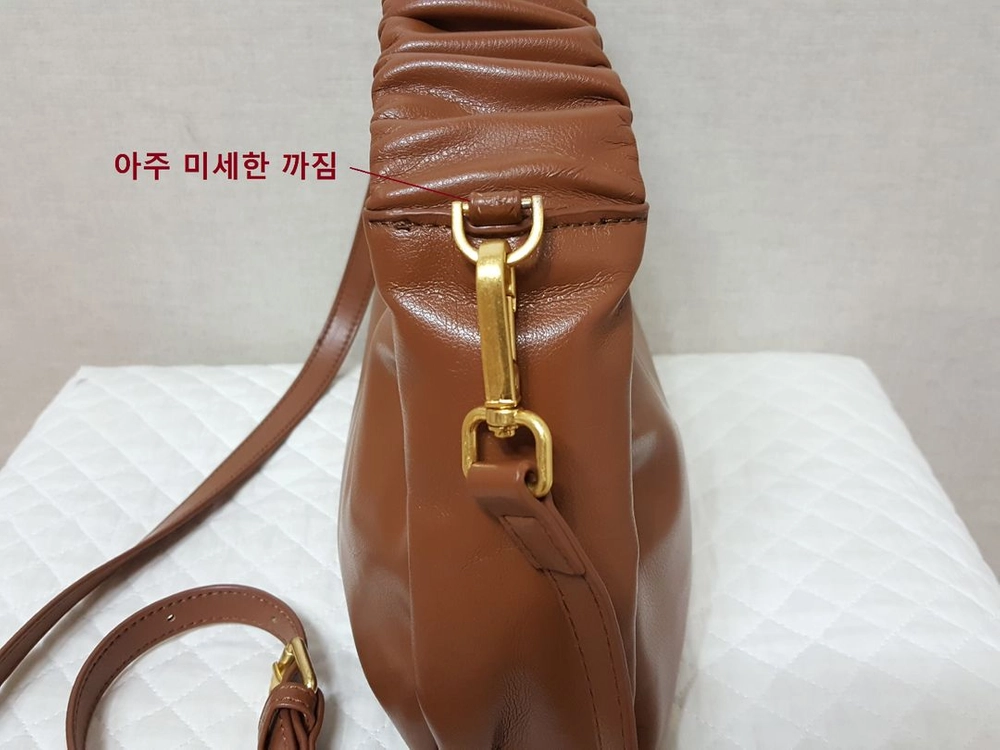 더블엠 경량 인조가죽 셔링 토트 숄더 크로스백(소형)상태우수 이미지