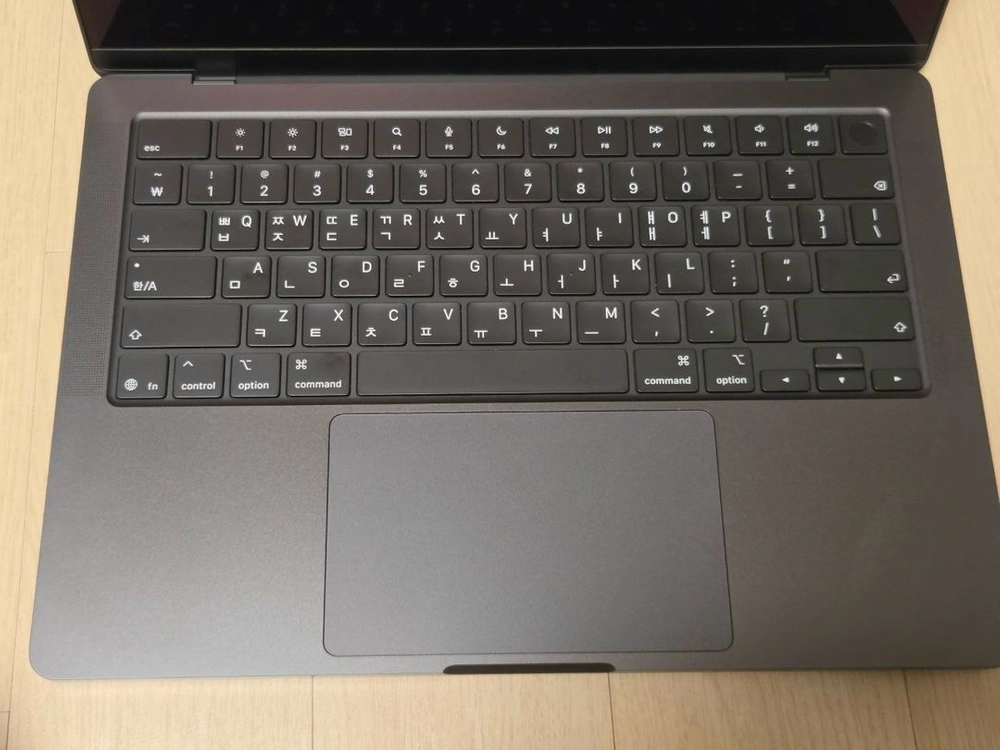 맥북 프로 14 M5, 스페이스 블랙, 32GB, 2TB 이미지