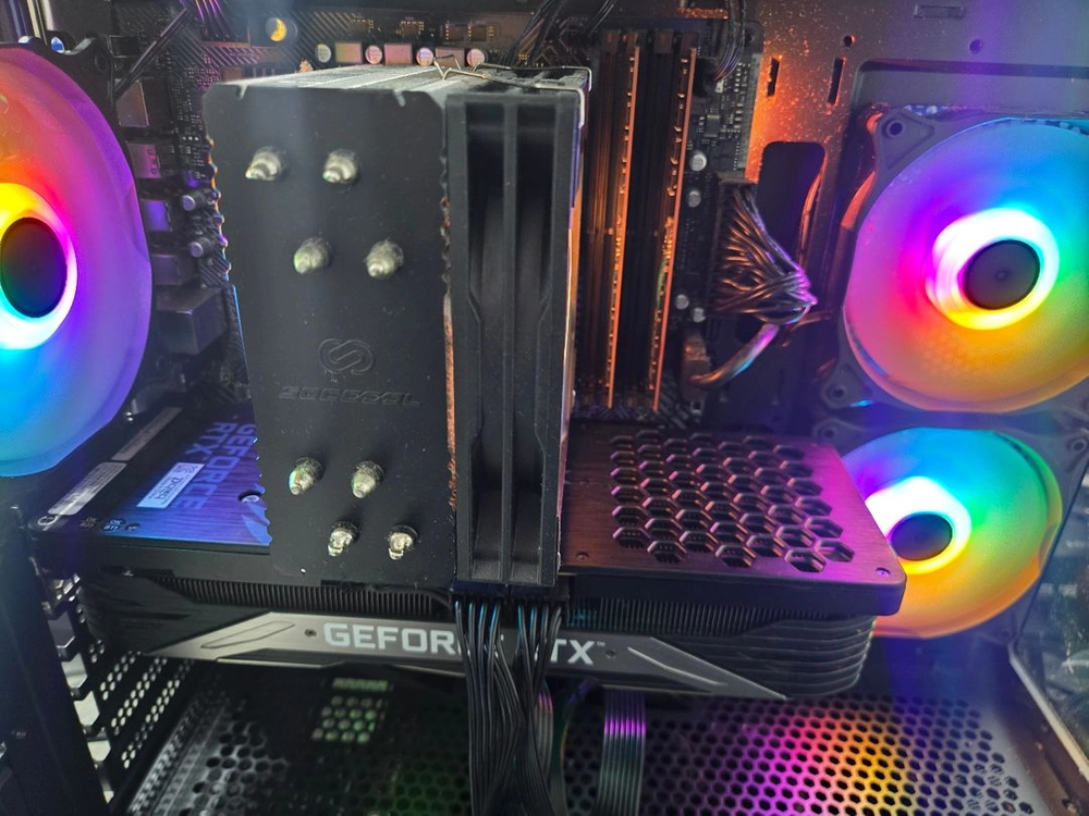 라이젠 7800x3d ddr5 32gb 3070 1tb 팔아요 - 안심되는 중고거래