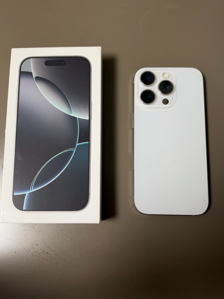 아이폰 16 Pro 512GB 화이트 티타늄 미국판 / 카메라 무음 / 풀박스 이미지