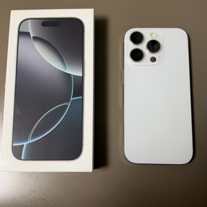 아이폰 16 Pro 512GB 화이트 티타늄 미국판 / 카메라 무음 / 풀박스 이미지