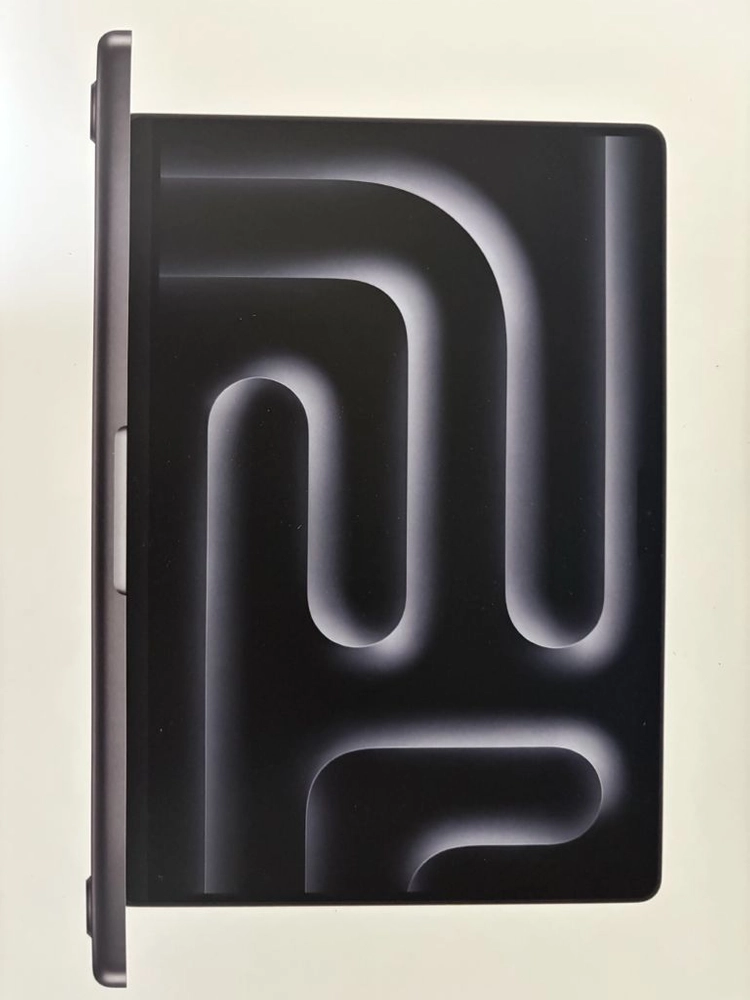 (가격내림)애플 맥북 프로 14 M5 스페이스 블랙 미개봉 16GB 1TB 이미지