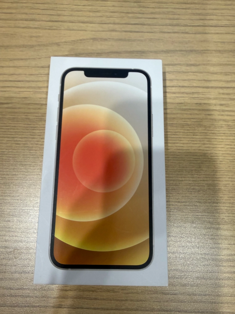 아이폰12 64GB 화이트 a급 이미지
