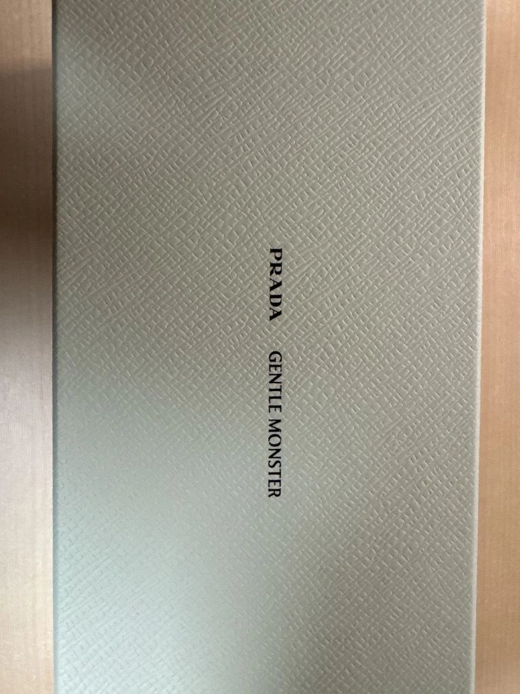 프라다 젠틀몬스터 이미지