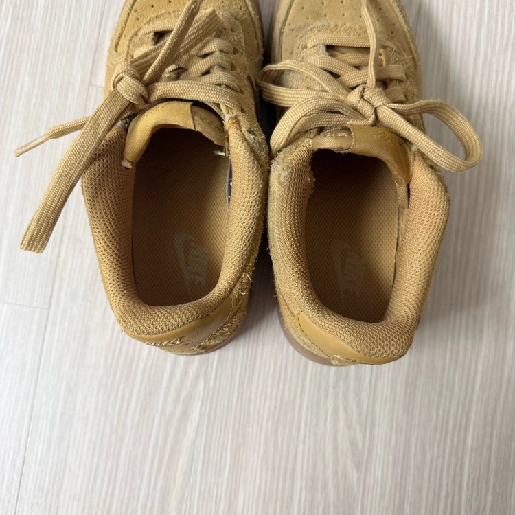 나이키 키즈 에어포스1 된장 205 이미지