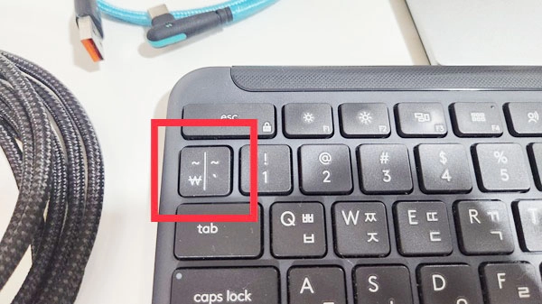 DELL S2722DC 모니터 + 로지텍 K950 무선키보드 판매합니다 (구성품 ) 이미지