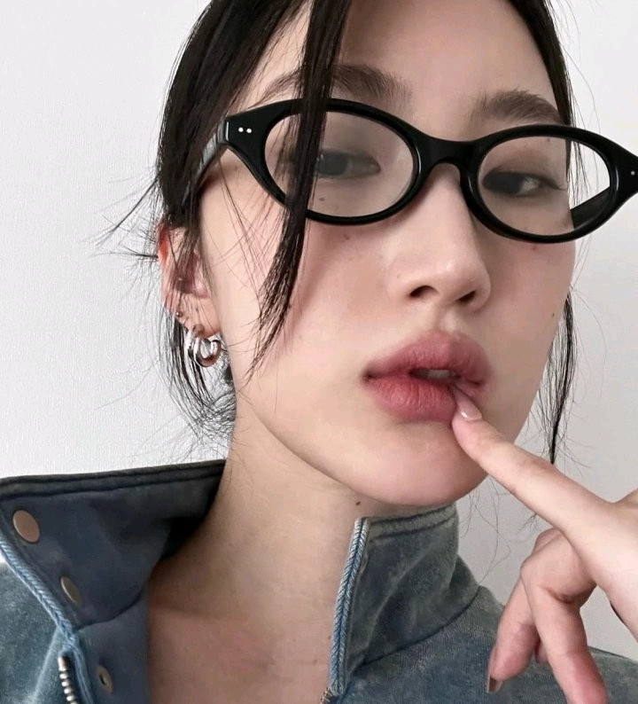 젠틀몬스터 마르지엘라 MM111 안경 이미지