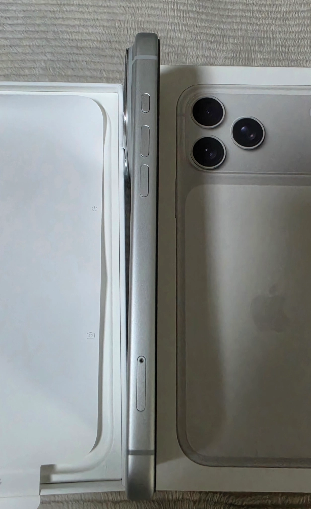 아이폰17프로맥스 256GB 실버 정상해지 이미지
