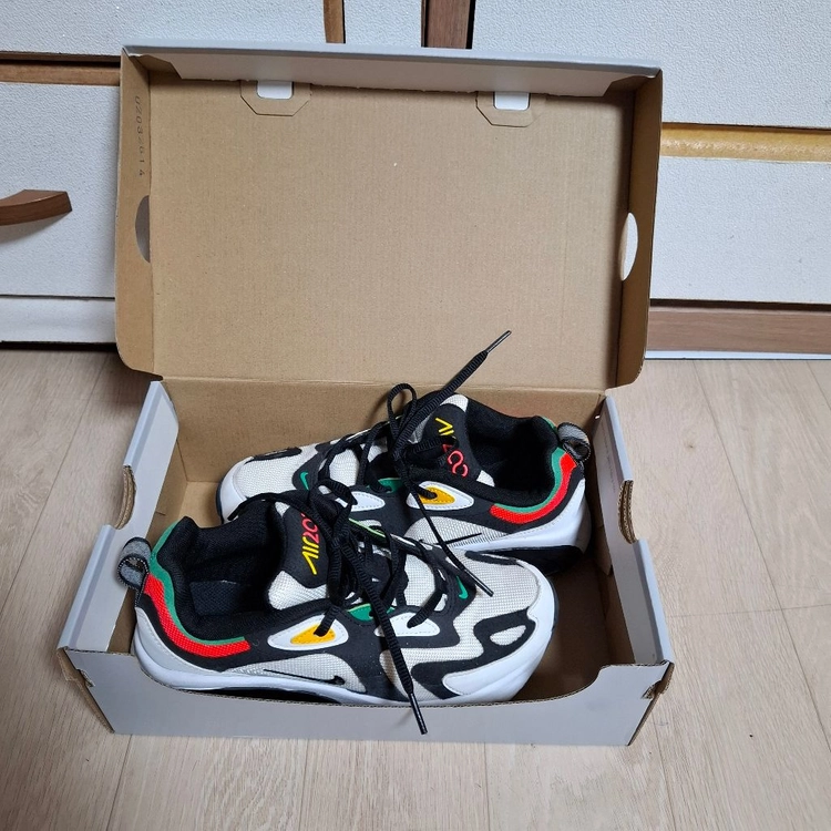 나이키 운동화 225 이미지