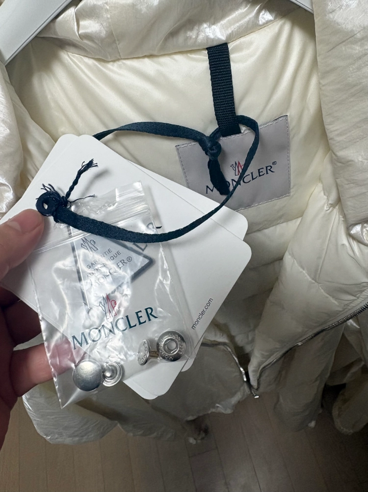 정품 몽클레어 바람막이 CAUCALIS 카우칼리스 여성 바람막이 이미지